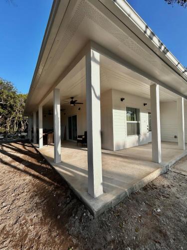 Facilities, La Villa Anaya in Governor's Harbour