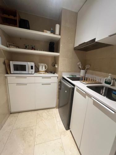 Precioso y tranquilo apartamento zona alta Diagonal Barcelona, Barcelona (foto 9)