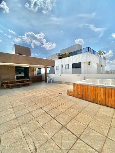 Duplex espaçoso e confortável de 360m para até 18 pessoas