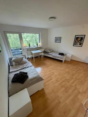 Sonniges CityNest Apartment mit Balkon und bester Verkehrsanbindung Komplette Unterkunft in Essen, Deutschland
