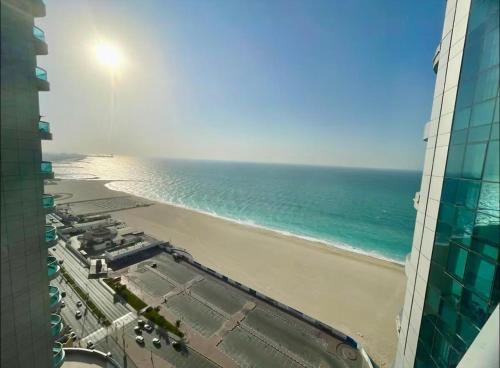 Sun & Sea 2BR Apartment Beachfront with Sea Views, Ajman