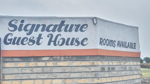 SIGNATURE GUEST HOUSE-Maasai Mara in Narok
