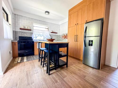 Sea View Condo, 5 Mins from UVF Intl Airport near สนามบินนานาชาติเฮวานอรา