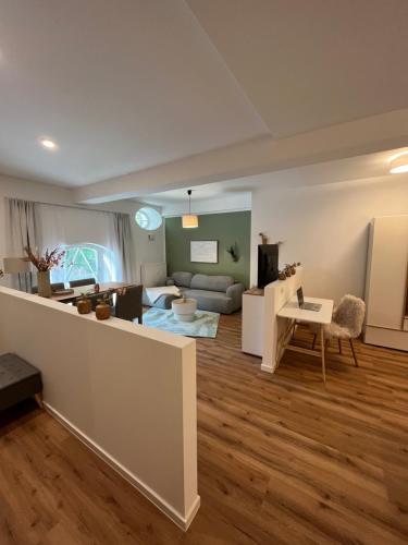 ANER 6 eleganter Loft mit Infrarotsauna in Dresden Weißer Hirsch in Dresden, Deutschland