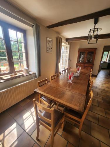 Gite rural La petite Belgique - Lamécourt - 12 personnes - 6 chambres (Gite rural La petite Belgique - Lamecourt - 12 personnes - 6 chambres) in เซด็อง