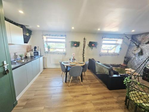 Immersion Foret Enchantee, 70m2 Atypique & Design aux portes de Lille in Salome (Nord-Pas-de-Calais)