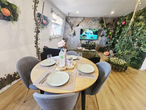 Facilities, Immersion Foret Enchantee, 70m2 Atypique & Design aux portes de Lille in Salome (Nord-Pas-de-Calais)