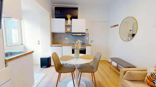 Studio cosy centre Bruxelles avec balcon pour 2personnes, Брюссель (фото 7)