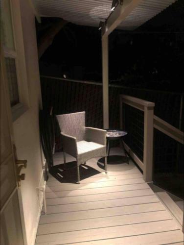 Scenic Cottage in Martinez