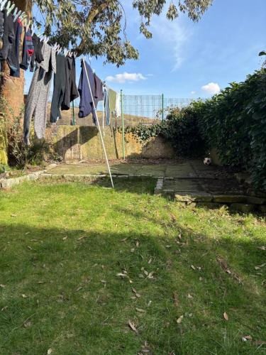 Thomas Bennett guest in Smithybridge