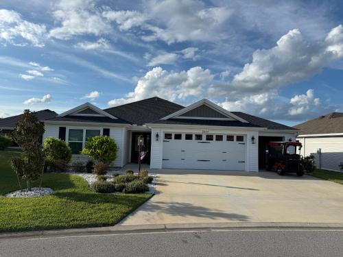 Relaxing, Golf, Pools, Hiking, events in Wildwood, USA