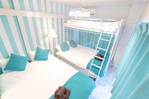 Max 9 people 3 min taxi Ikebukuro Station Tiffany Blue yellow Room 最大9名 池袋