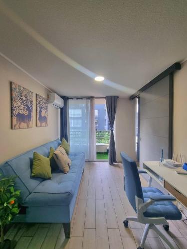 Dpto con AC metro Parque Almagro- Precio total
