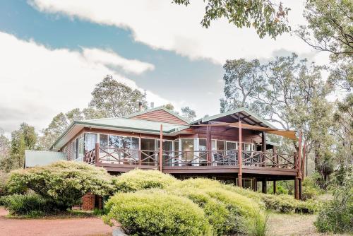 The Nest - Tranquil Bush Retreat near Dunsborough
