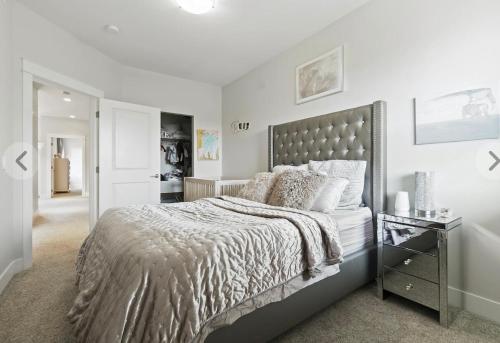 Luxury townhome in lake country in Lake Country