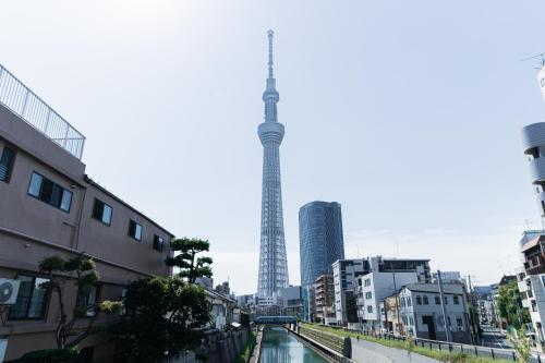 Momo-stay Oshiage 3BR 2BA with kitchen and living room 7min to skytree subway, Tokio (Foto 10)