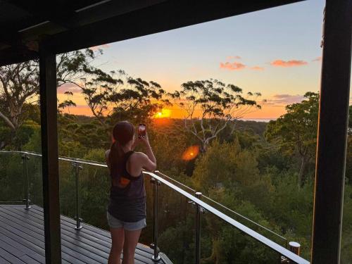 . Bushys Hilltop (Kingfisher Bay, Kgari)