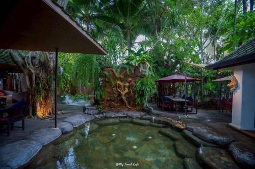 Laan Mai Fai Chang Resort