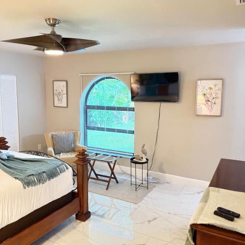 Pura Vida Lake House in Tampa, USA