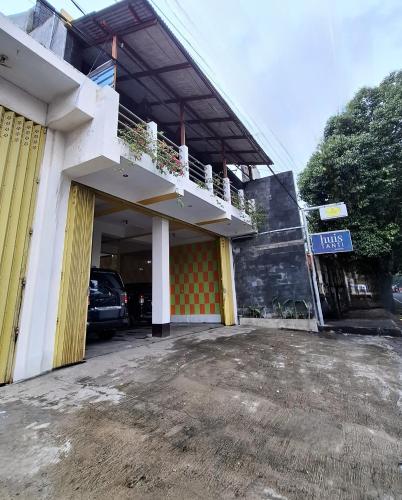 Huis TANTI Homestay Jember - Kabupaten Jember