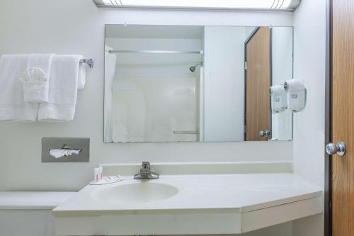 Super 8 by Wyndham Irving DFW Airport/South, Irving (fotografie 2)