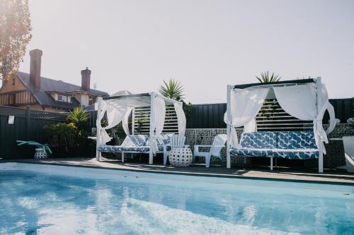 Town House Motor Inn in เฮอร์แชม