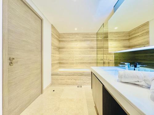 Venduras- Chic 1BR , Burj Views, Sterling by Omniyat, Dubai (foto 8)