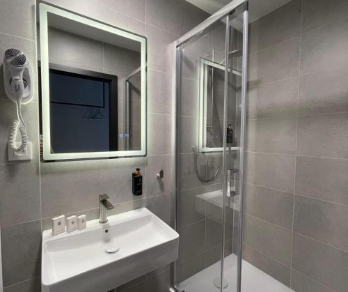 Shower, WE Hotel EXPO Prague in Prague 09