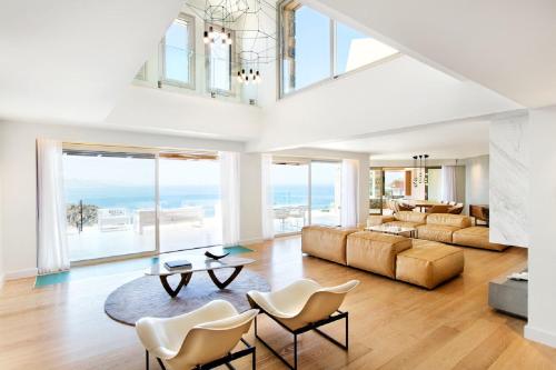 المرافق, Daios Cove in اجيوس نيكولوس