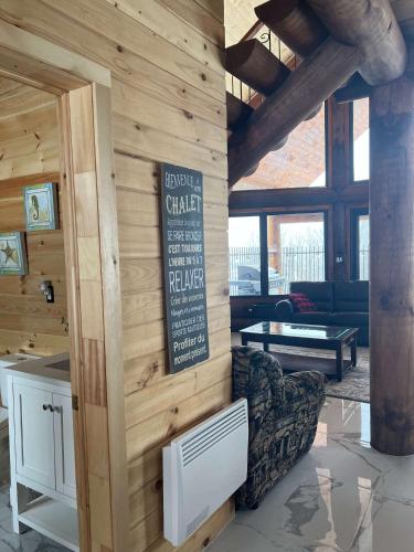 Spa & Comfort - Chalet des Originaux in Saint-Damien-de-Buckland (QC)