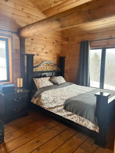 Spa & Comfort - Chalet des Originaux in Saint-Damien-de-Buckland (QC)