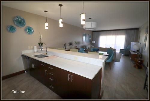 キッチン, Dawn Beach Club in オイスター ポンド