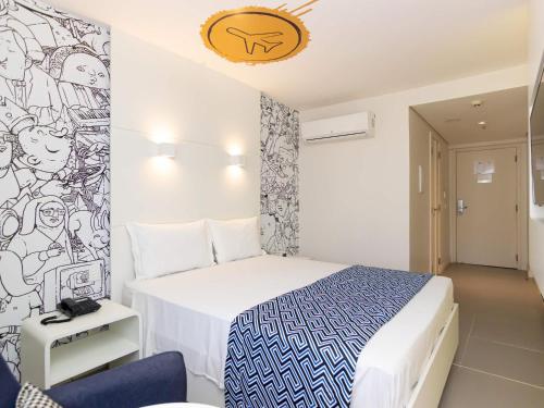 1 queen bed, 1 sofa bed