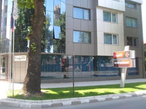 Hotel Elegance - image 7