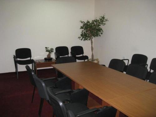 Hotel Elegance - image 11