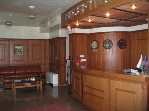 Hotel Elegance, Асеновград (фото 4)