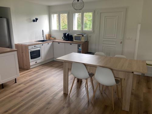 ห้องครัว, Jolie maison à la ferme, Jossigny, 10 min Disney (Jolie maison a la ferme, Jossigny, 10 min Disney) in ฌอซซินี