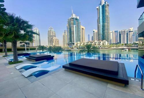 Modern 1 bedroom with Direct Marina Access, Dubaï