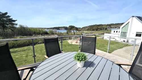 Seaside Holiday Paradise on Orust in Apelgarden
