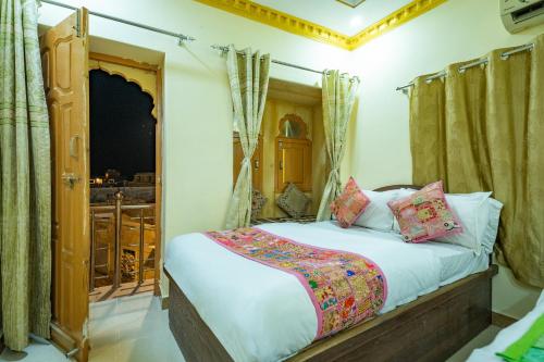 Hotel Darsh Safari - Fort View in ไจซาลเมียร์