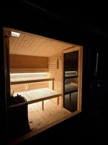 Tramonto Cabin in Vartop