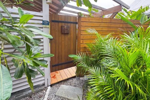 Jardim, Lodge 2 - Hibiscus - Jaccuzi Privé (Lodge 2 - Hibiscus - Jaccuzi Prive) in Les Anses-d'Arlet