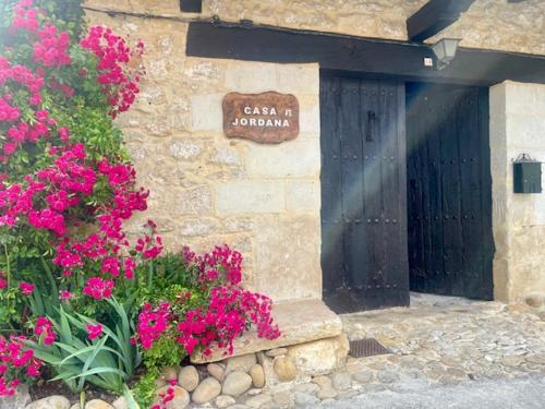 Casa de pueblo con encanto en Ojo Guareña, Pet friendly gîte à louer Santelices