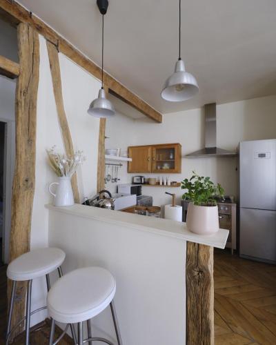 Beautiful & spacious in the heart of Montmartre !, Paryż