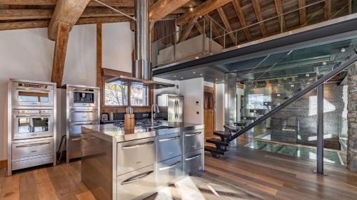 Kitchen, MGM Hotels & Residences - Le Chalet Apsara in Meribel