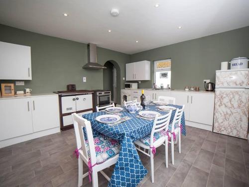 3 Bed in Gweesalia oc-ii16998, Tullaghanbaun (photo 4)