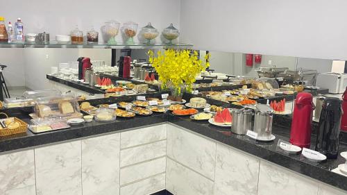 Їжа та напої, HOTEL VIZON II in Вільєна 