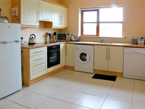 Зручності, 3 Bed in Ennistimon oc-ii08862 in Еністімон