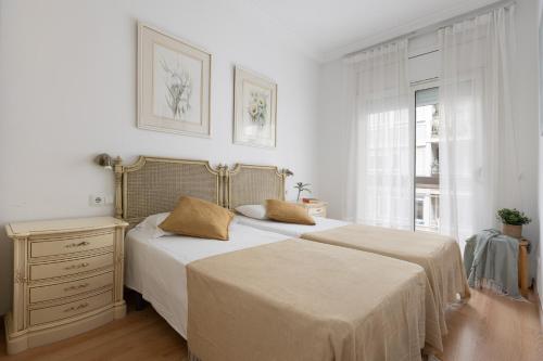 Lets Holidays Centric Apartment in Barcelona - image 5