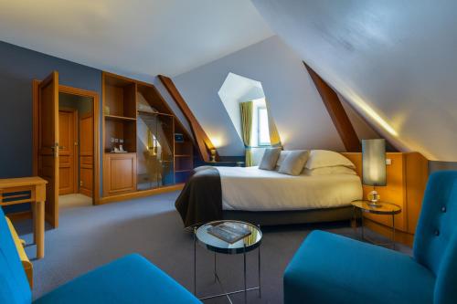 room detail thumbnail 0